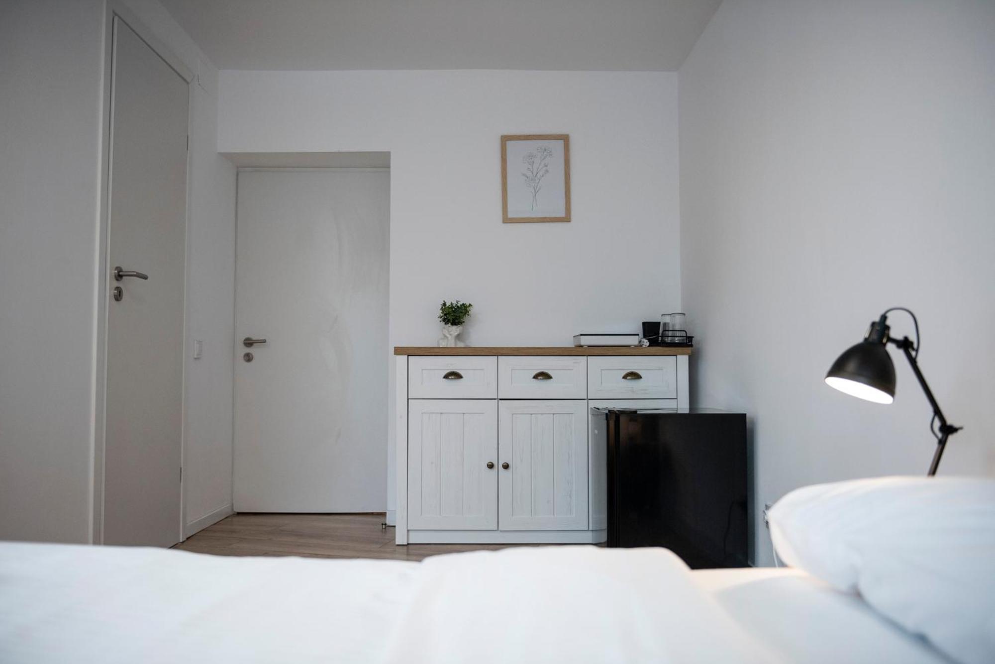 Lazynest Residence Bukarest Szoba fotó